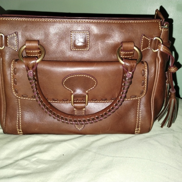 Dooney & Bourke Florentine medium leathe satchel, never used, discontinued color - Picture 10 of 16